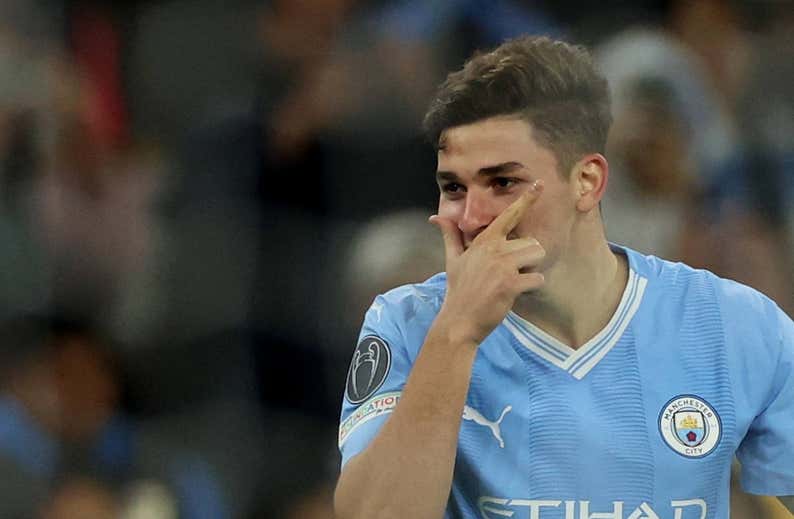 Las razones por las que Julián Álvarez coge galones con Guardiola