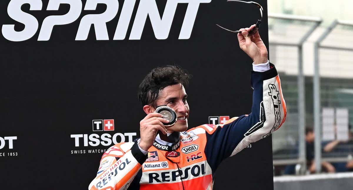 Marc Márquez celebra la tercera plaza en la carrera al Sprint.