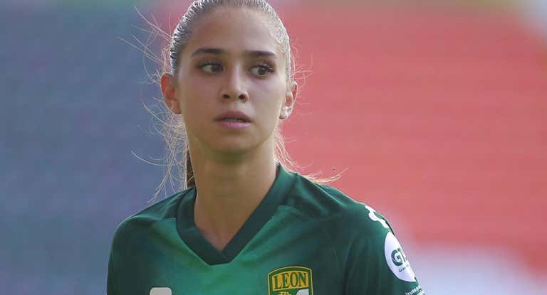 Nailea Vidrio, cuando militaba en las filas del León de la liga mexicana.