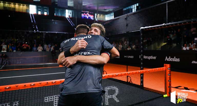 Martín y Franco celebran la victoria.