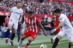 Manotazo del Sevilla, que deja tocado a Vicente Moreno