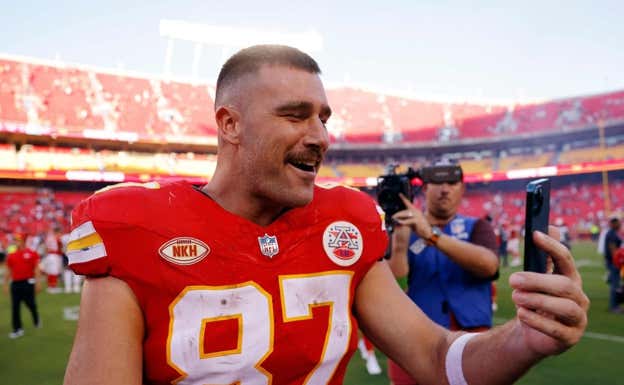 Travis Kelce tras el partido ante los Bears. AFP