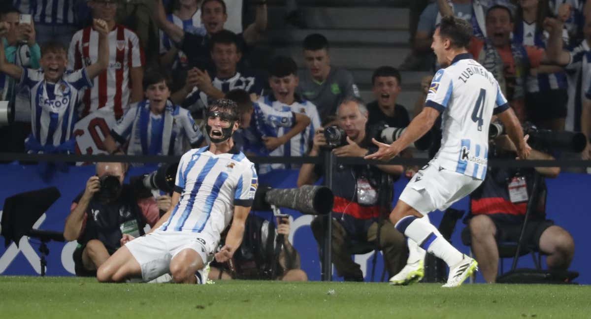 Le Normand, celebrando su gol ante el Athletic.  /EFE