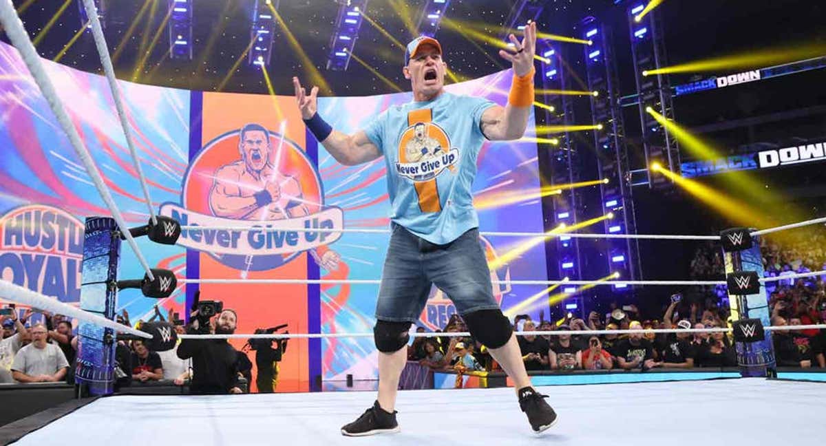 John Cena, durante una de sus entradas en SmackDown./WWE