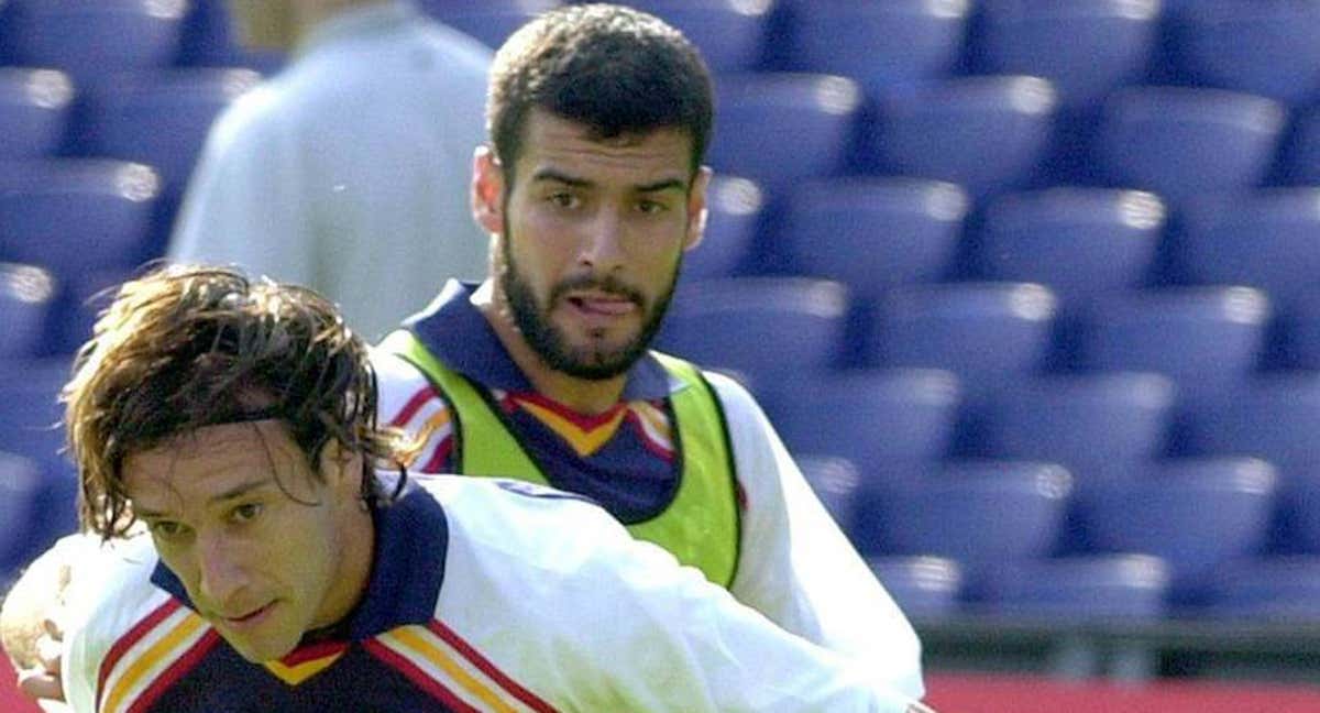 Alfonso Pérez, en un entrenamiento de la Selección junto a Pep Guardiola./