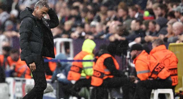 El PSG se la pega en un St James’ Park que vibró con su vuelta a la Champions