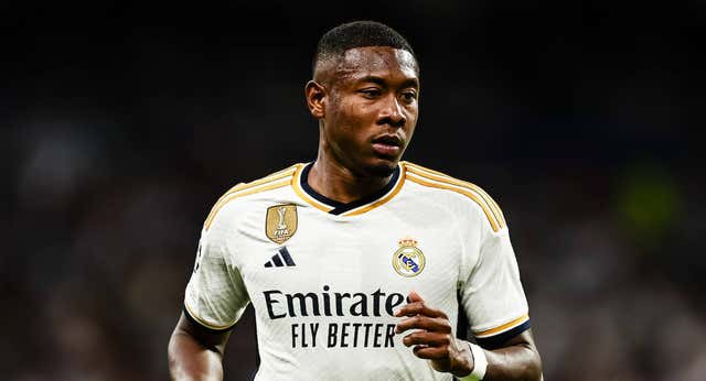 Alaba mantiene en vilo a Ancelotti, que baraja dos alternativas