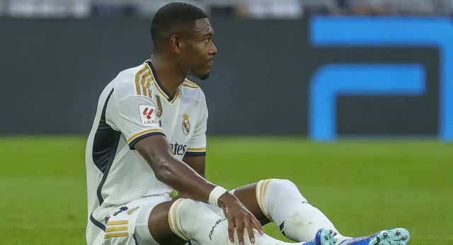 Alaba será baja y obliga a Ancelotti a buscar una solución de emergencia