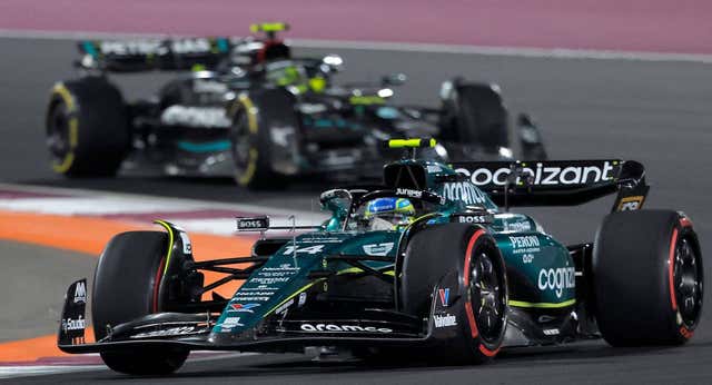 Fernando Alonso lo apuesta todo al domingo: «Había que tirar a la basura una carrera y fue la de hoy»