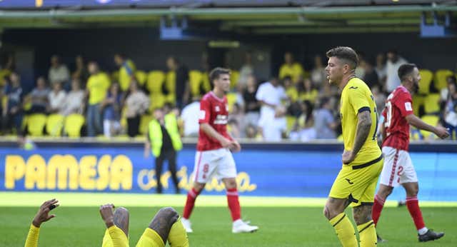 Las Palmas asalta La Cerámica y enciende las alarmas en el Villarreal