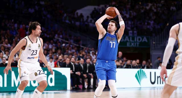 Campazzo y Yabusele tiñen de blanco la fiesta de Luka Doncic
