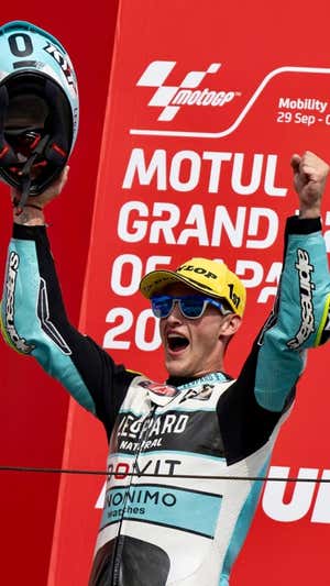 Jaume Masià celebra su victoria en el GP de Japón 2023.  Leopard Racing