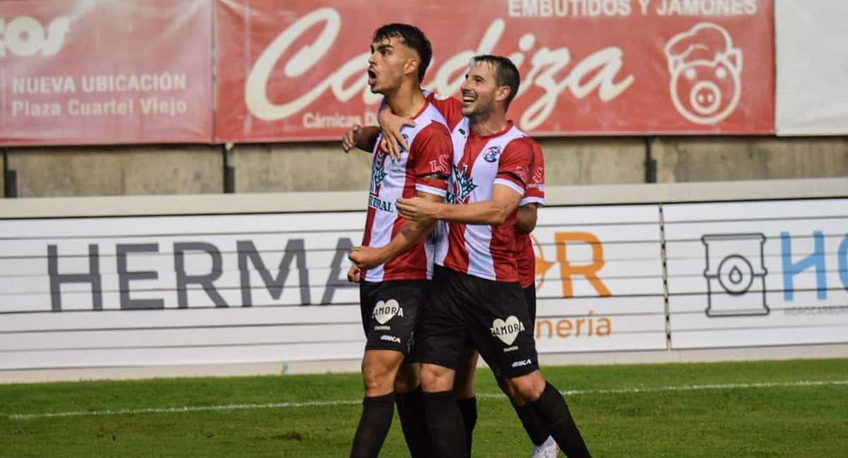 Bolo celebra el gol que dio una victoria al Zamora./Zamora CF