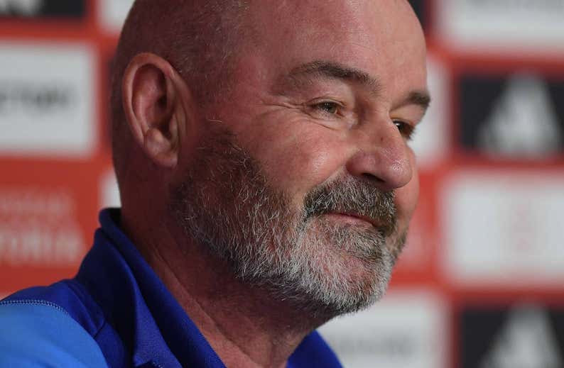 Clarke pasa de la polémica con Rodri: «Ni me acuerdo de lo que dijo»