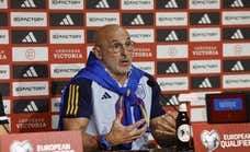 De la Fuente 'cuenta' con Brahim y mima a Lamine