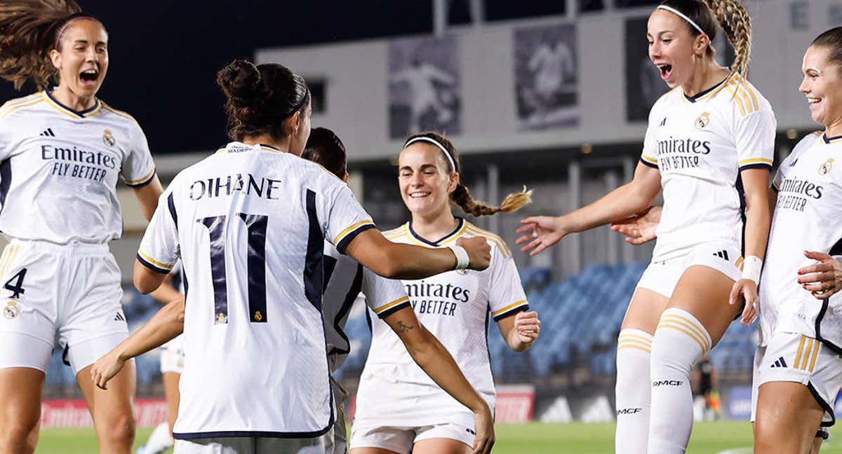 Las jugadoras del Real Madrid celebran el gol de Claudia Zornoza. /Real Madrid