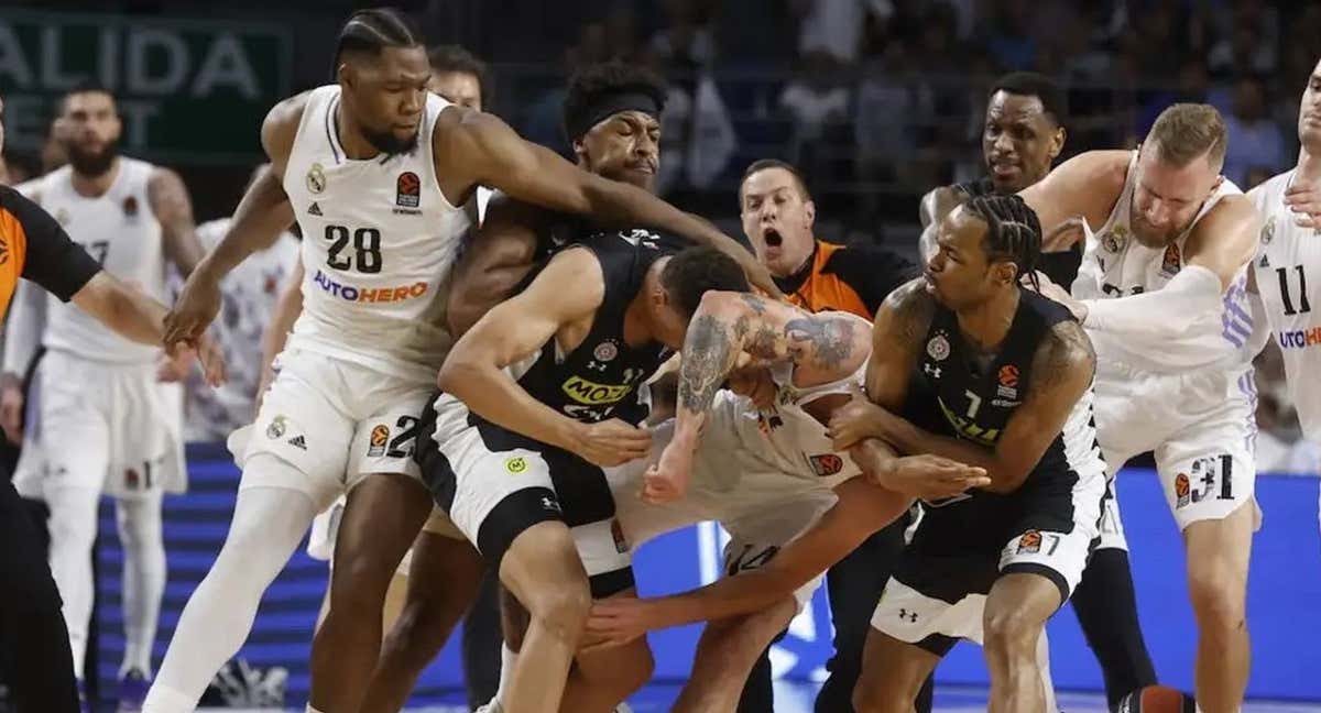 Un momento de la pelea durante el Real Madrid - Partizan que ha cambiado la norma de la Euroliga.