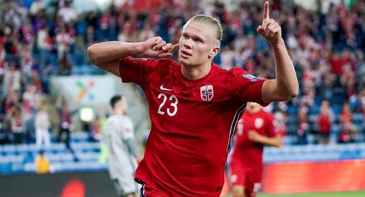 Eerling Haaland celebra un gol con Noruega./AFP