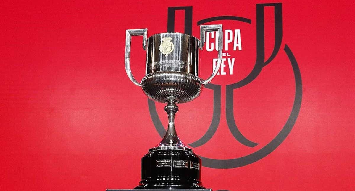 El trofeo de la Copa del Rey.