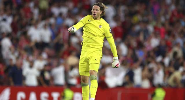Ørjan Nyland, el portero que sobrevivió al debate nacional en Noruega y a las dudas de la afición del Sevilla