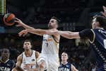 Campazzo se viste de líder en una victoria coral y con polémica del Real Madrid ante UCAM Murcia