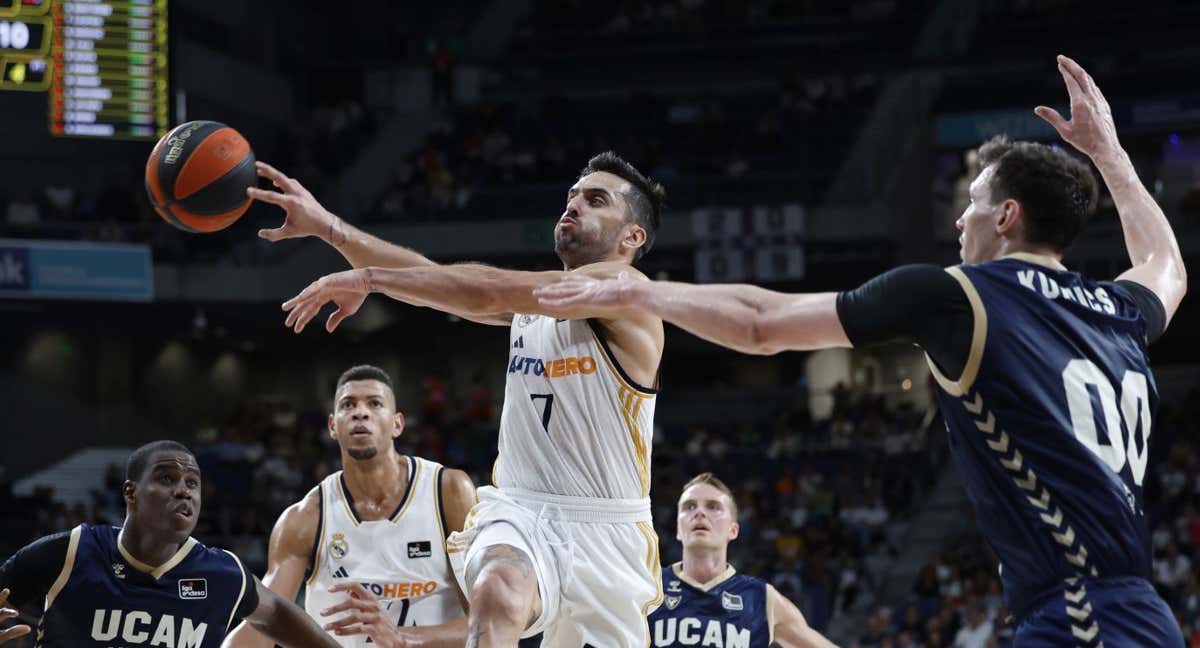 Campazzo, en una acción del Real Madrid ante UCAM Murcia.