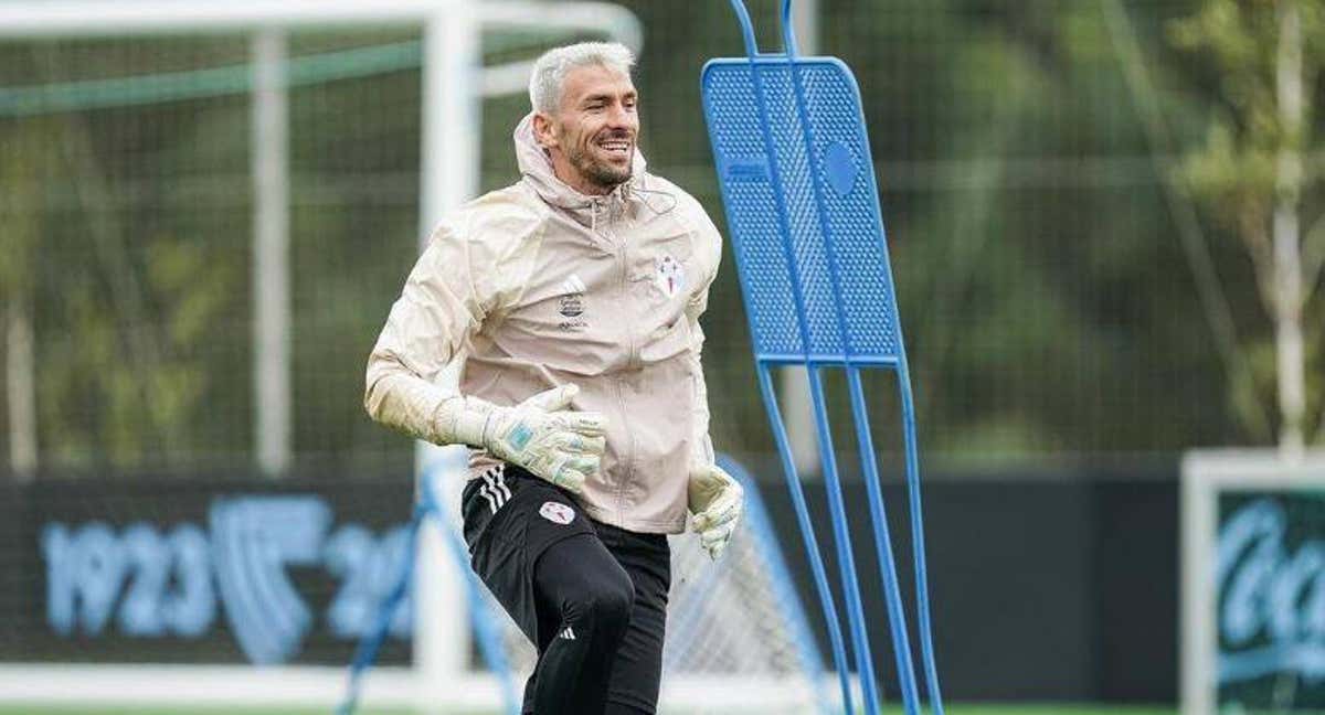 Vicente Guaita, en un entrenamiento con el Celta.