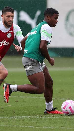 Endrick, entrenando con Palmeiras.
