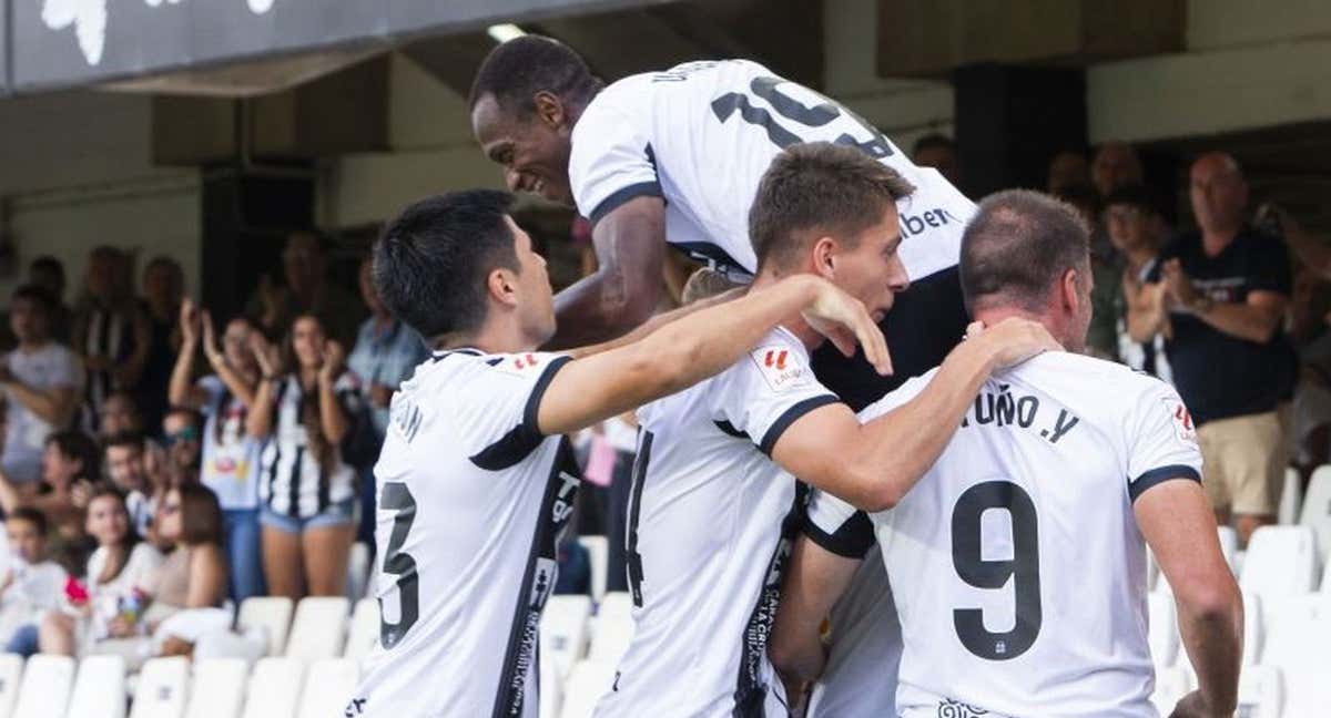 El Cartagena celebra un gol en casa/LALIGA