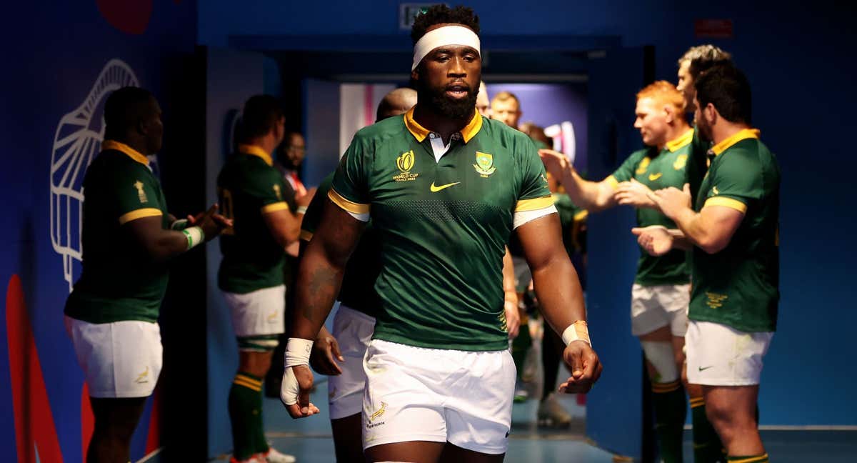 Siya Kolisi saliendo del vestuario. /Michael Steele - World Rugby/Getty Images