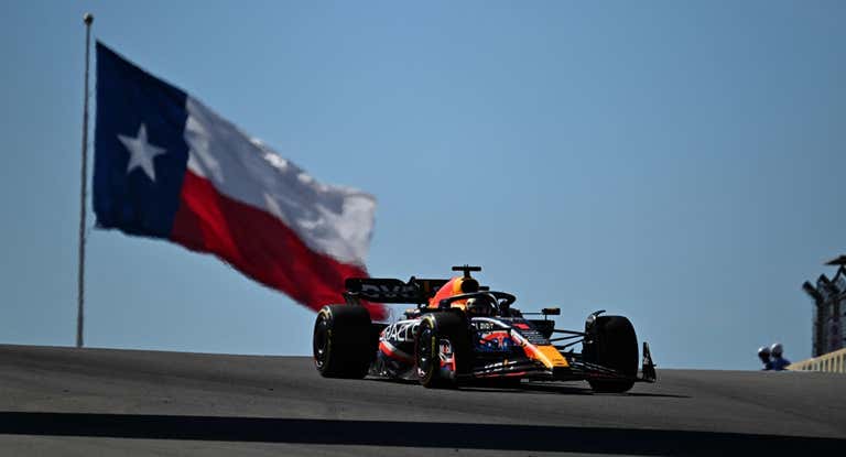 Verstappen resiste el órdago de Hamilton; Sainz suma su 18º podio tres horas después