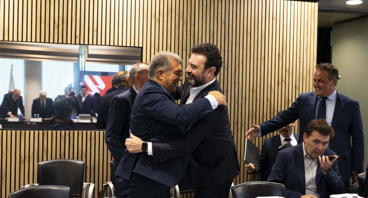 Joan Laporta (Barcelona) y José Ángel Sánchez (Real Madrid) en la Asamblea de LaLiga./LALIGA