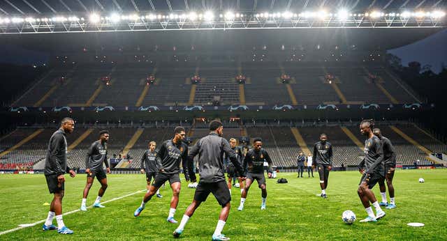 Camavinga no termina el entrenamiento con el Real Madrid en Braga