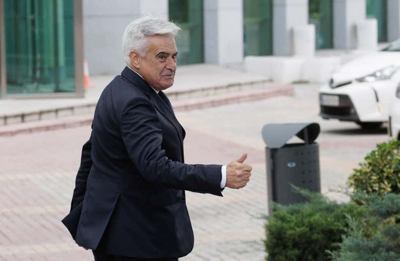 Rocha recibe más críticas que apoyos y, por ahora, no le salen los números para presentarse