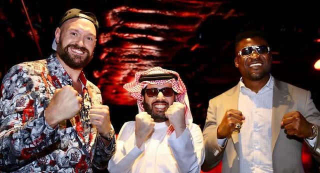 Fury, Ngannou y la lluvia de millones saudís que les hicieron cambiar sus caminos