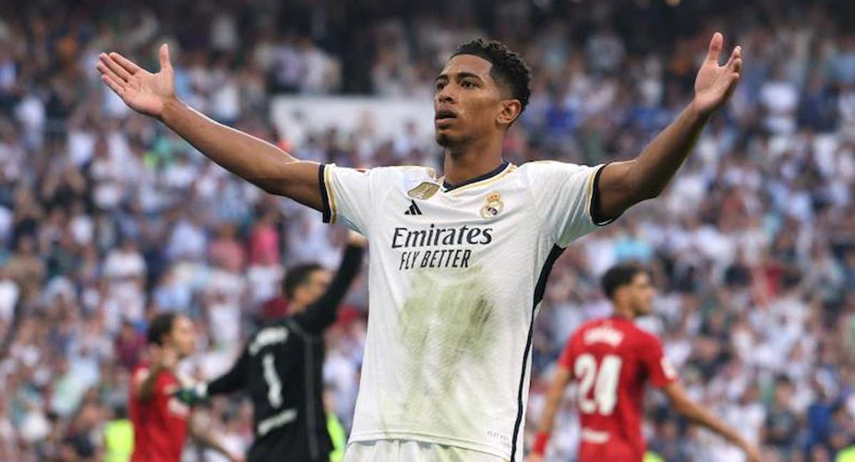 Jude Bellingham celebra un gol en el Santiago Bernabéu.