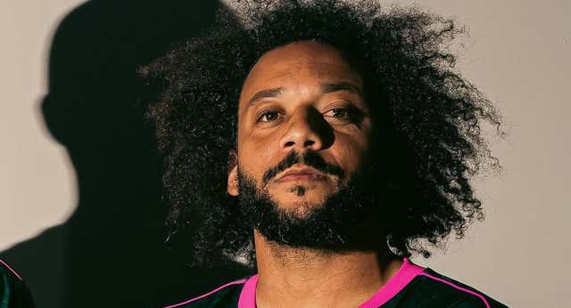 La última montaña rusa de Marcelo entre baños de masas, un trato nulo con la prensa y su entrada más amarga