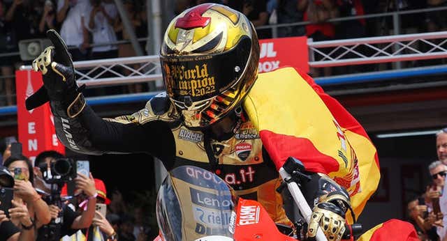 Álvaro Bautista se convierte en bicampeón del mundo de WorldSBK