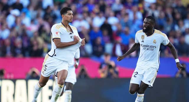 Bellingham basta para remontar un Clásico en el que el Barça perdonó