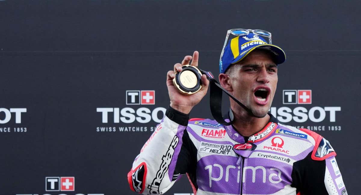 Jorge Martín celebra la victoria en la Sprint de MotoGP del GP de Tailandia./Reuters