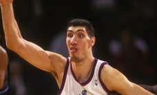 ¿Qué fue de Gheorghe Muresan, el jugador más alto en la historia de la NBA?