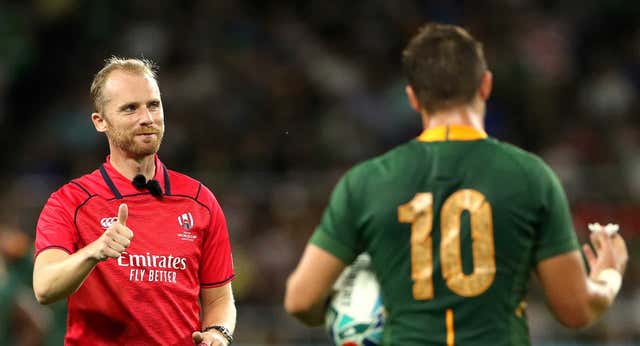 Wayne Barnes, colgar la ‘toga’ para arbitrar la final del Mundial de Rugby