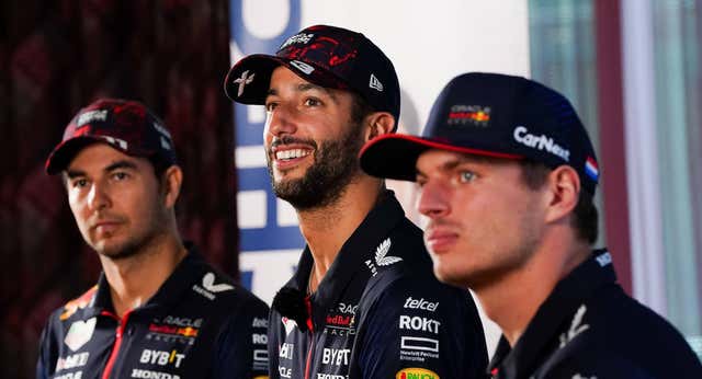 Daniel Ricciardo manda un aviso a Red Bull y Checo Pérez tras la enésima decepción del mexicano