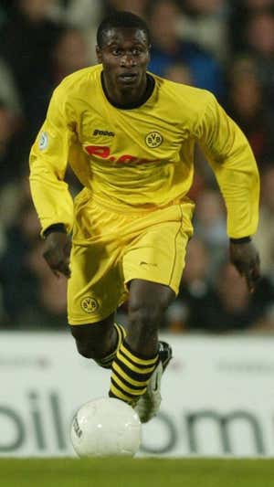 Sahr Senesie jugando con el Borussia Dortmund. Getty
