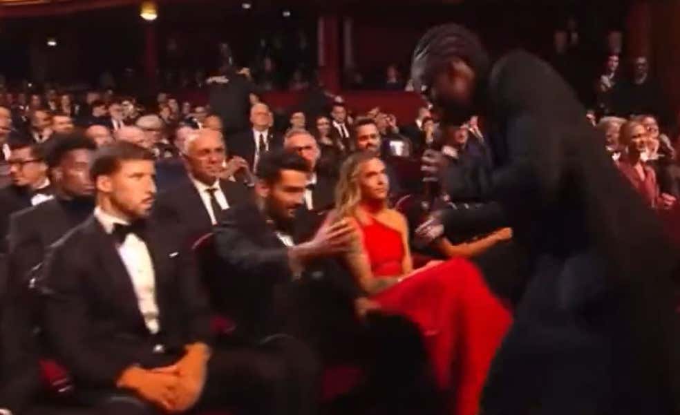 La noche en la que un plano del rostro de Mapi León enseñó las costuras del Balón de Oro