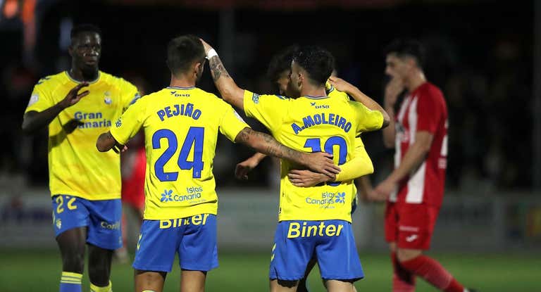 Moleiro celebra su gol a Las Palmas.