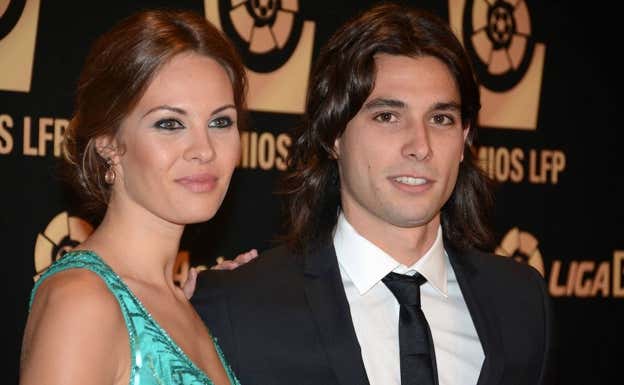 Jota Peleteiro y Jessica Bueno, su mujer, en 2014. Getty Images