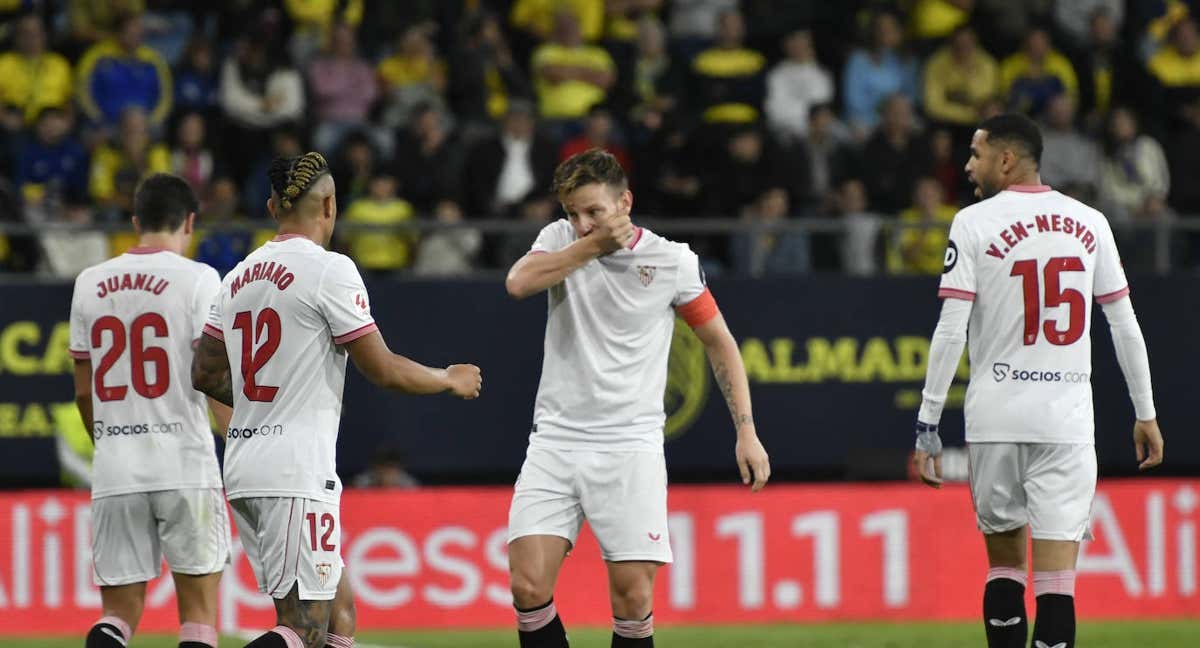 Ivan Rakitic celebra el gol anotado en Cádiz./EFE