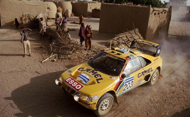 Peugeot 405 en una imagen de archivo del Rally Dakar.  A.S.O./Fotop