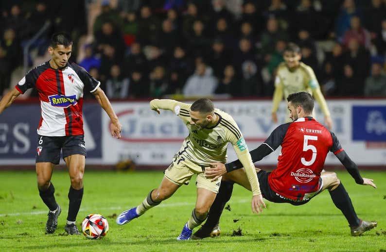 El Arosa denuncia la alineación indebida y el Granada replica: «La Copa es una competición profesional»